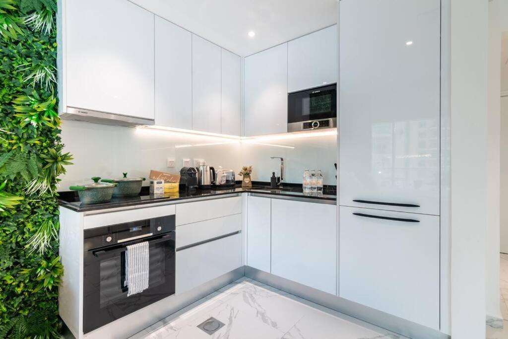 First Class With Premium And Stylish Apartment *