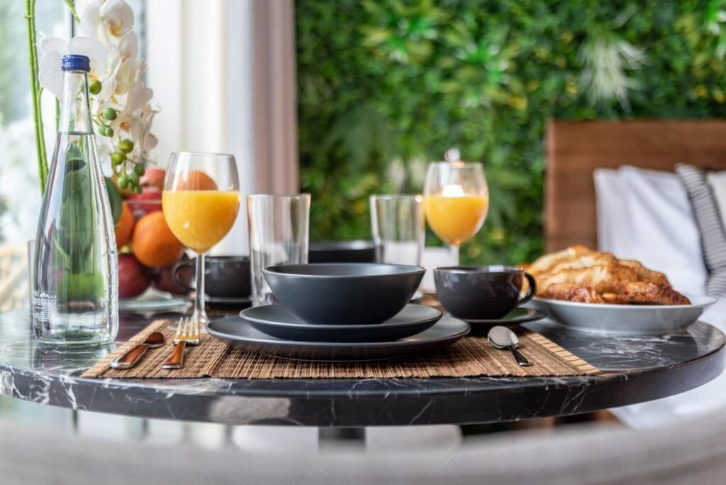 First Class With Premium And Stylish Apartment *