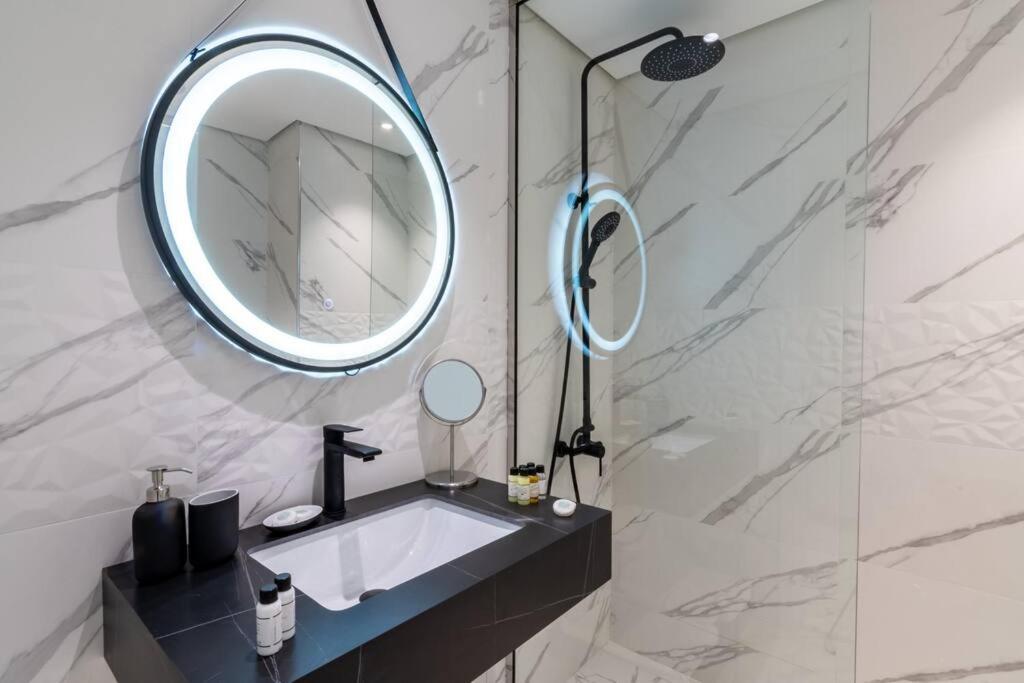 First Class With Premium And Stylish Apartment