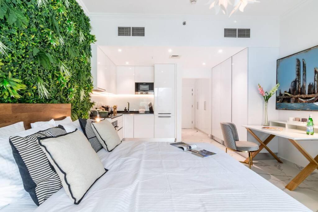 First Class With Premium And Stylish Apartment