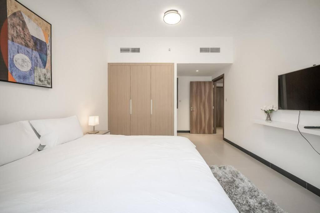 Apartment Modern 1 Bedroom In Aria Dubai