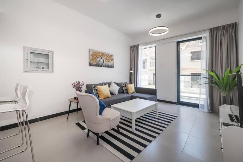 Modern 1 Bedroom In Aria * Dubai