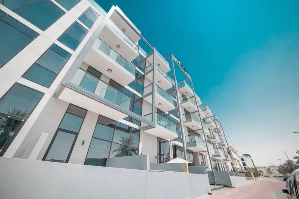 Modern 1 Bedroom In Aria Apartment *