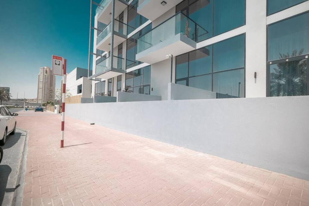 Apartment Modern 1 Bedroom In Aria Dubai