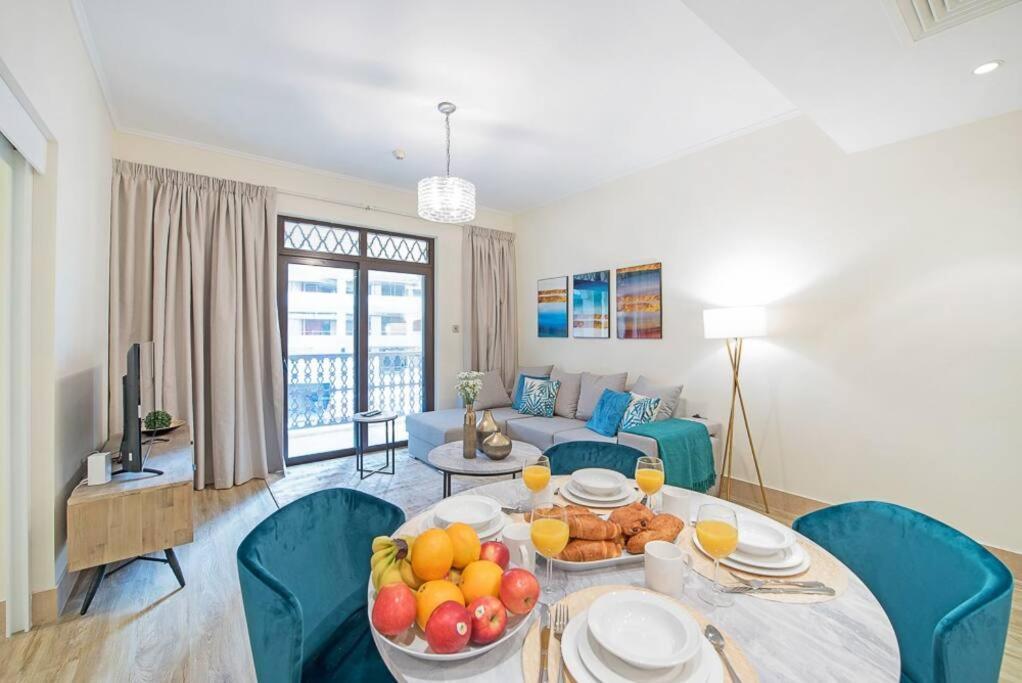 First Class 2br Oldtown Complex In Downtown *