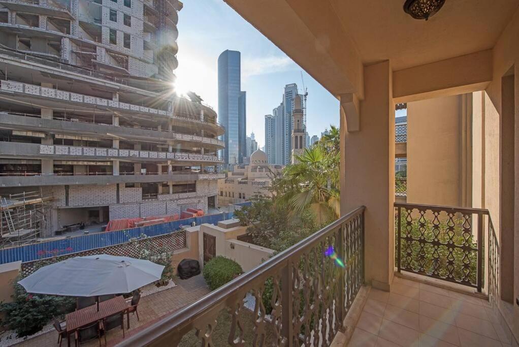 First Class 2br Oldtown Complex In Downtown Dubai