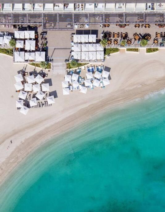 Sea Facing Large Beachfront Palm Jumeirah Apartment Dubai