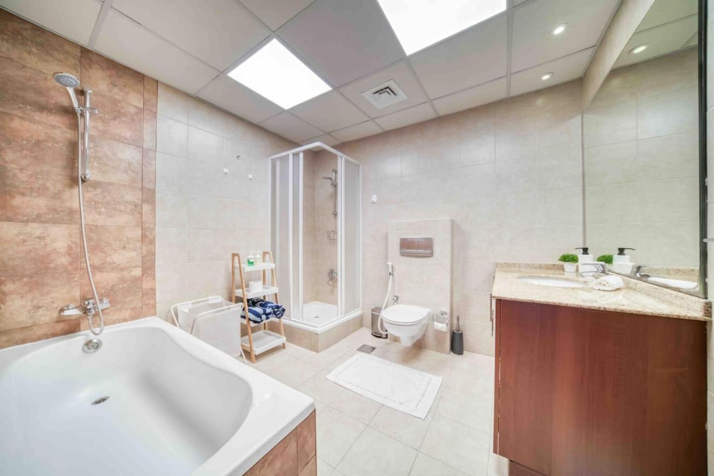 Bright And Stylish 1bed Near Metro Apartment Dubai