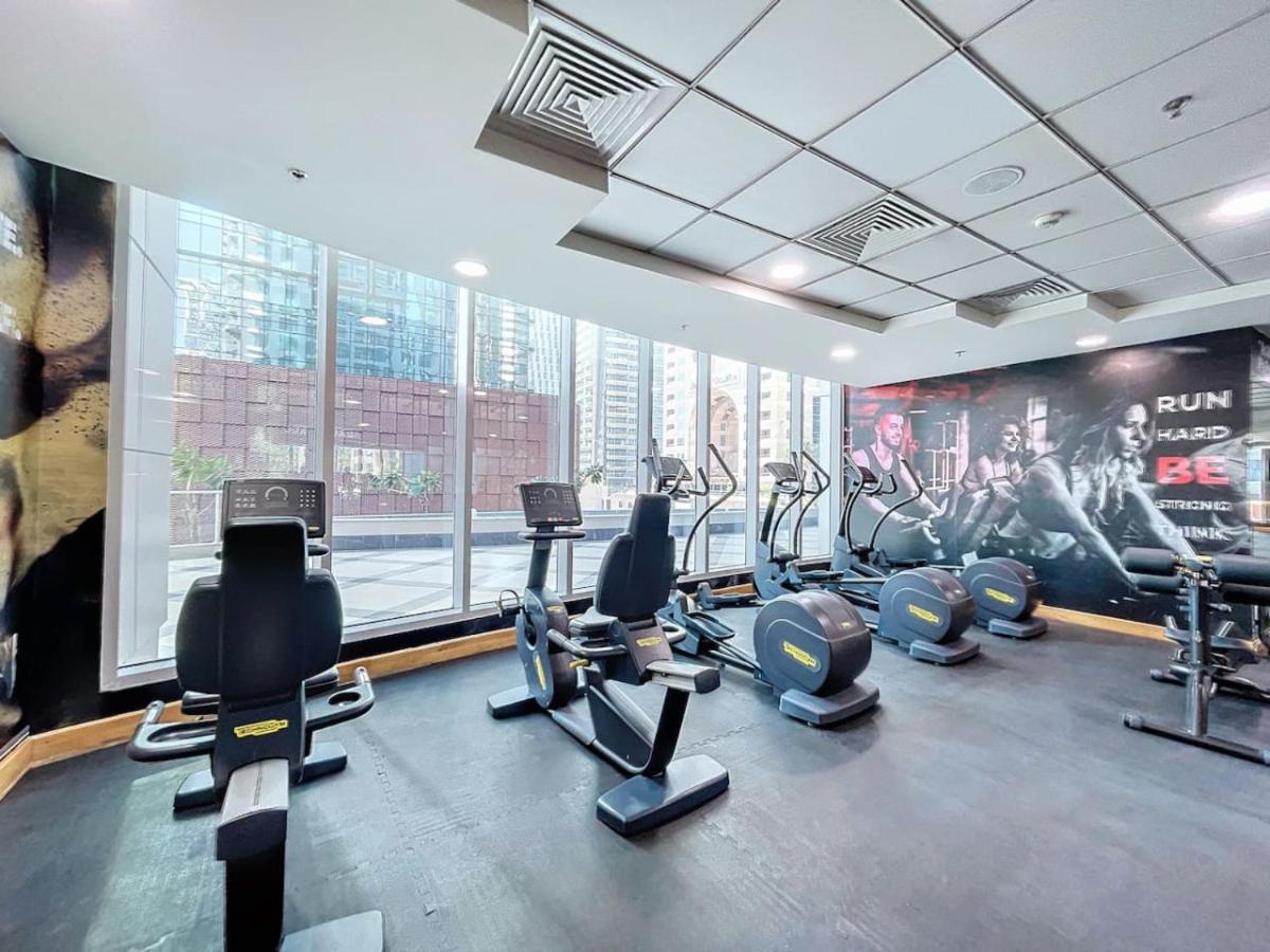 Torch Tower - Glamorous Two Bedroom Dubai