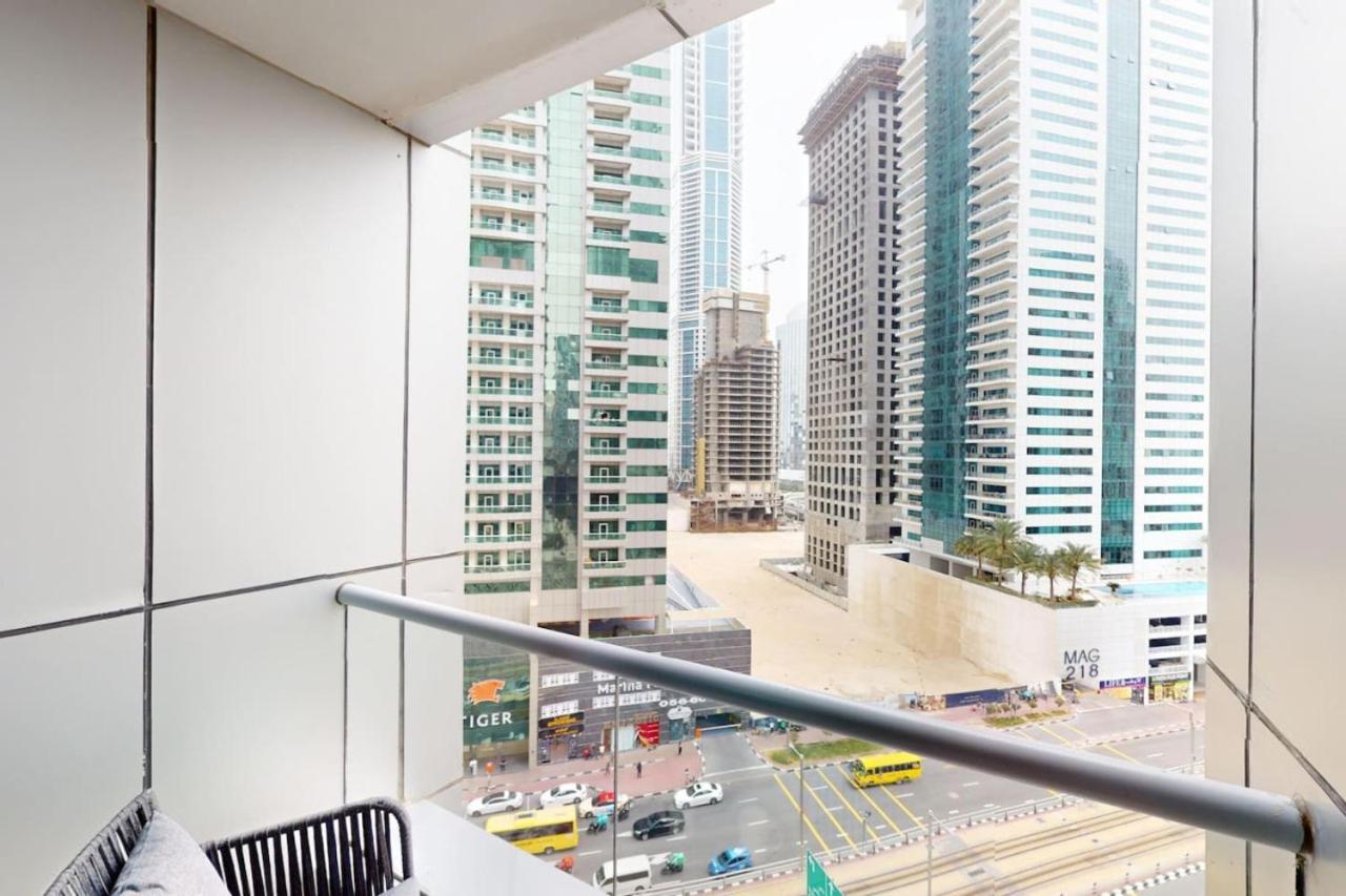 Torch Tower - Glamorous Two Bedroom * Dubai