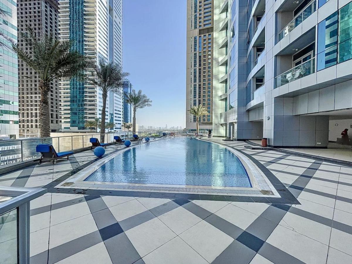 Torch Tower - Glamorous Two Bedroom * Dubai