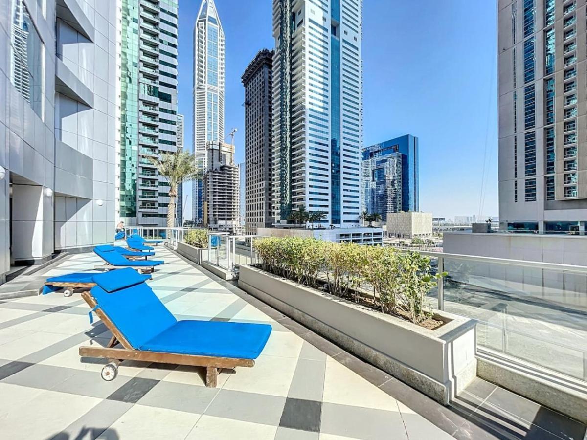 Apartment Torch Tower - Glamorous Two Bedroom *