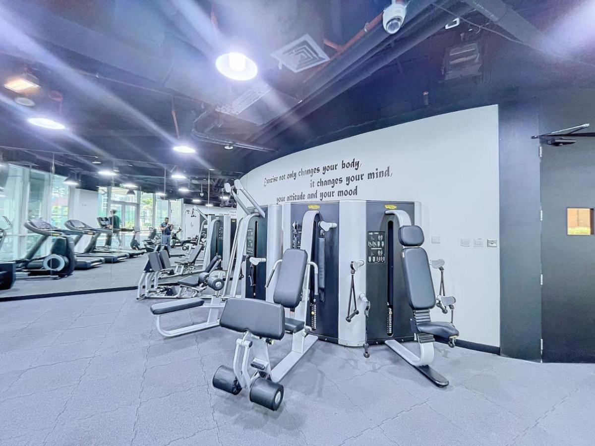 Damac Waves - Lovely One Bedroom Apartment Dubai