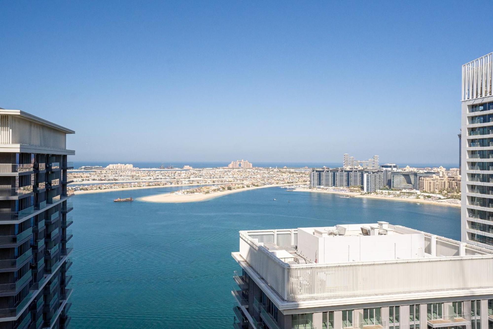 Veluxa - Luxe 2bed With Private Apartment