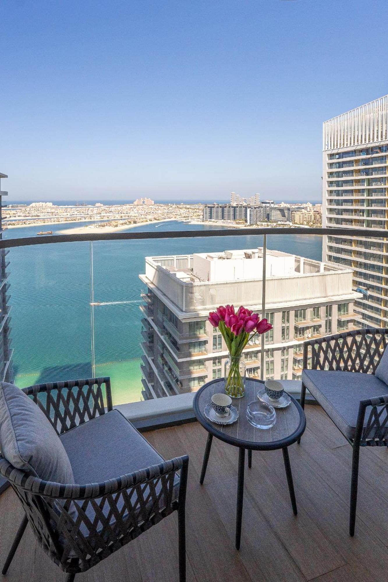 Veluxa - Luxe 2bed With Private Apartment *