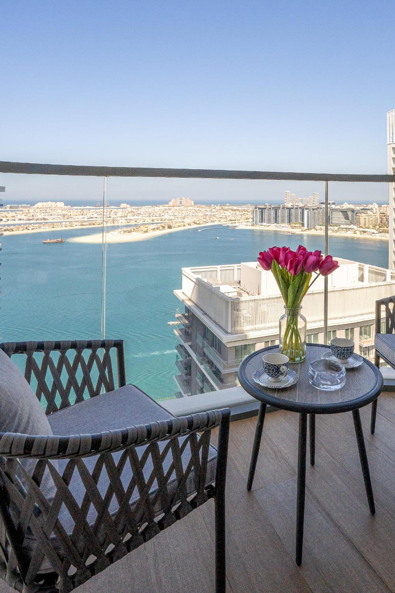 Veluxa - Luxe 2bed With Private * Dubai