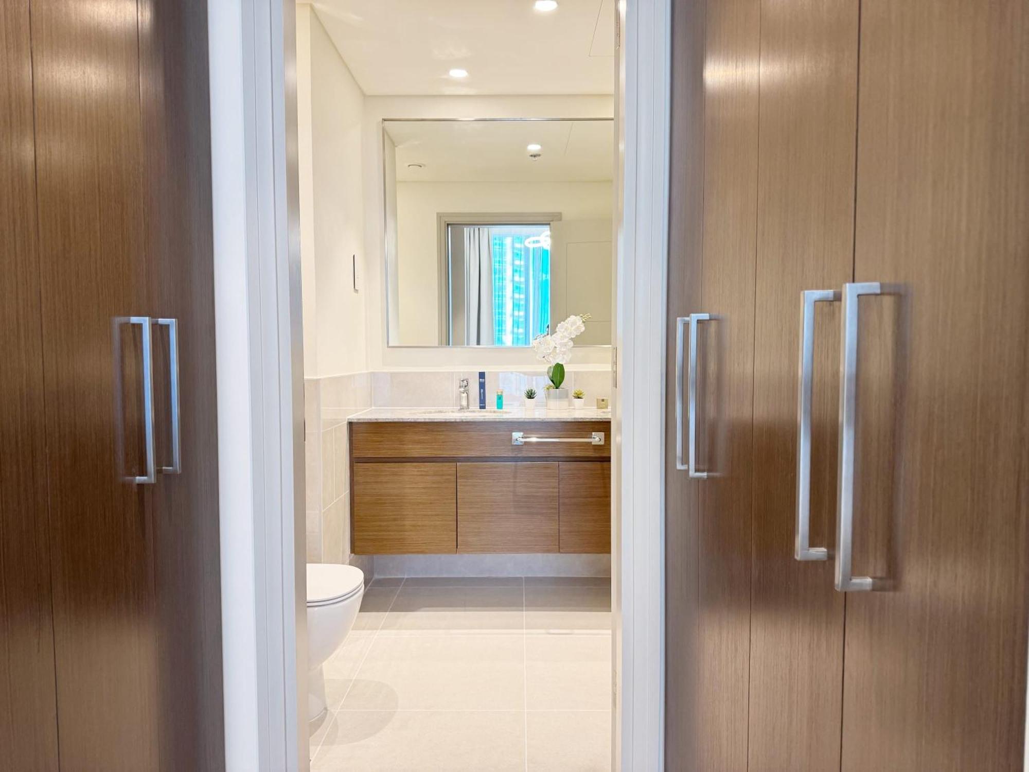 2br With Skyline Views At Forte Near Opera *