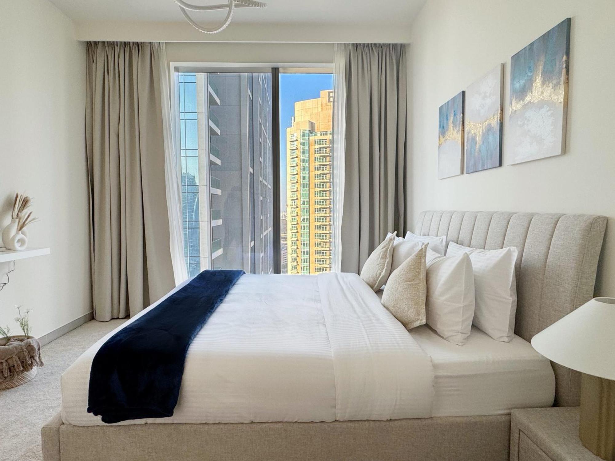 2br With Skyline Views At Forte Near Opera