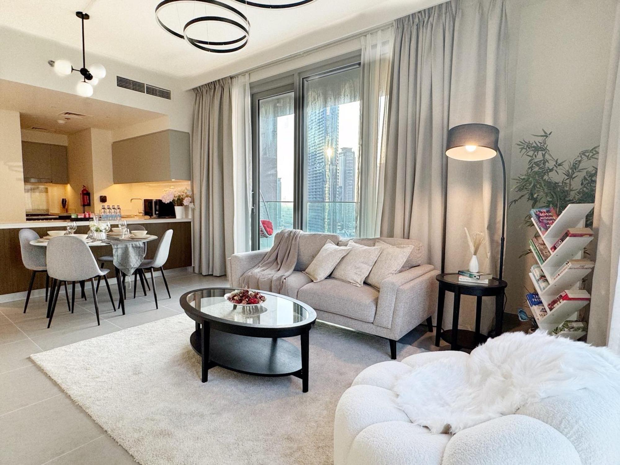 2br With Skyline Views At Forte Near Opera Apartment *