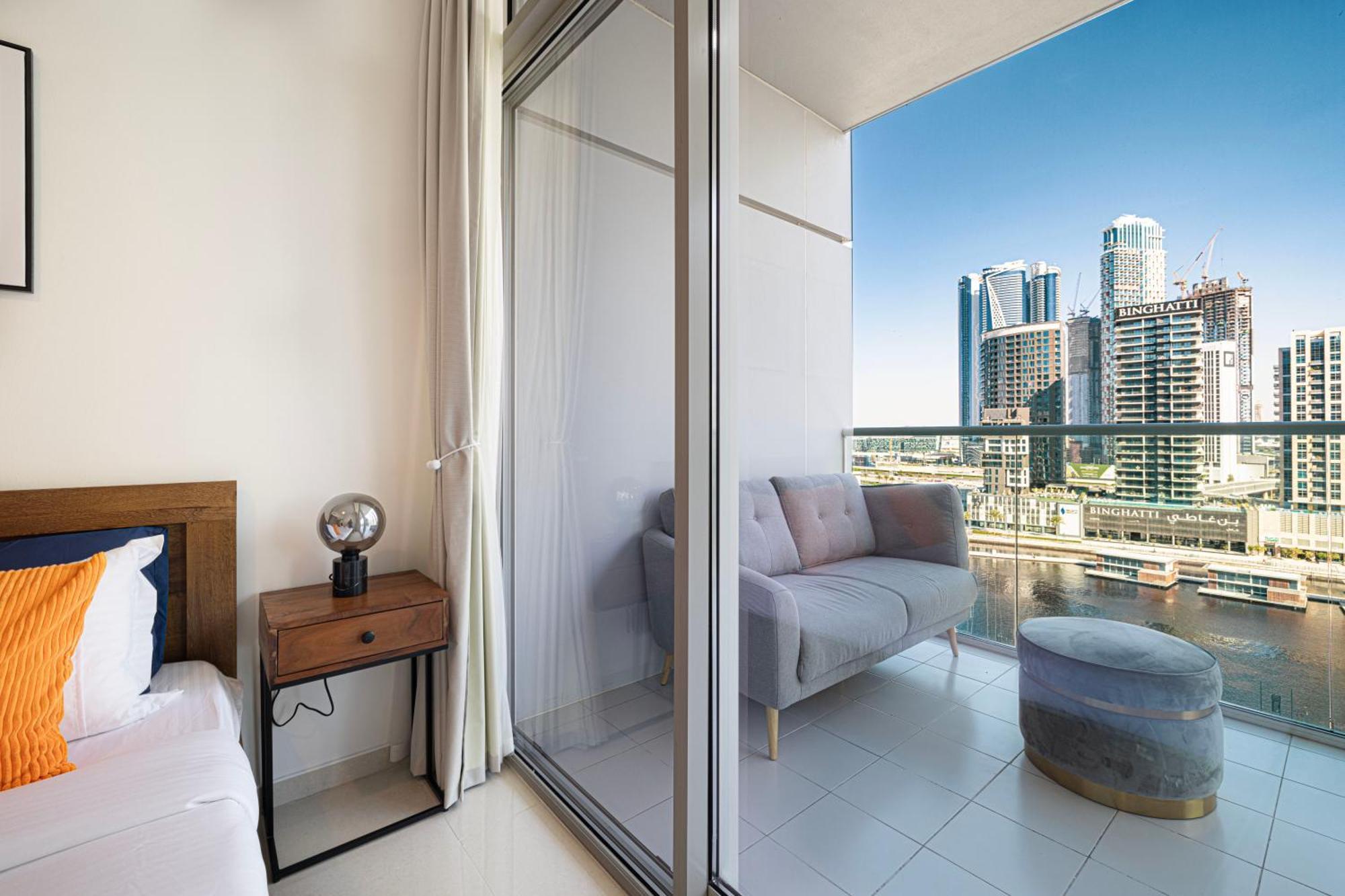 New Designed 2-br Downtown Apartment Dubai