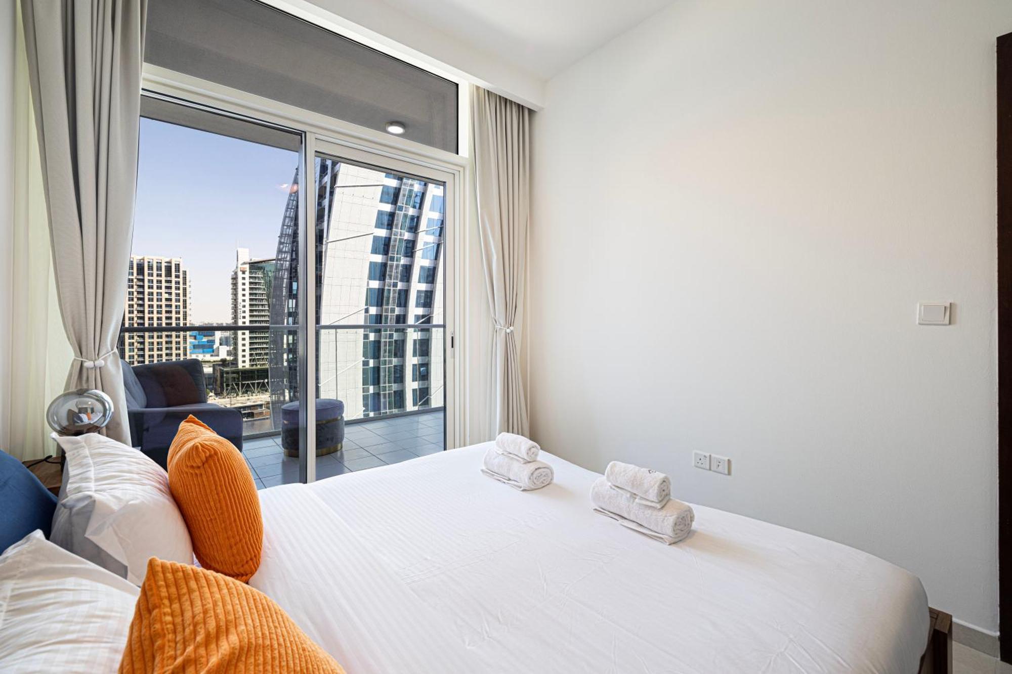 New Designed 2-br Downtown *