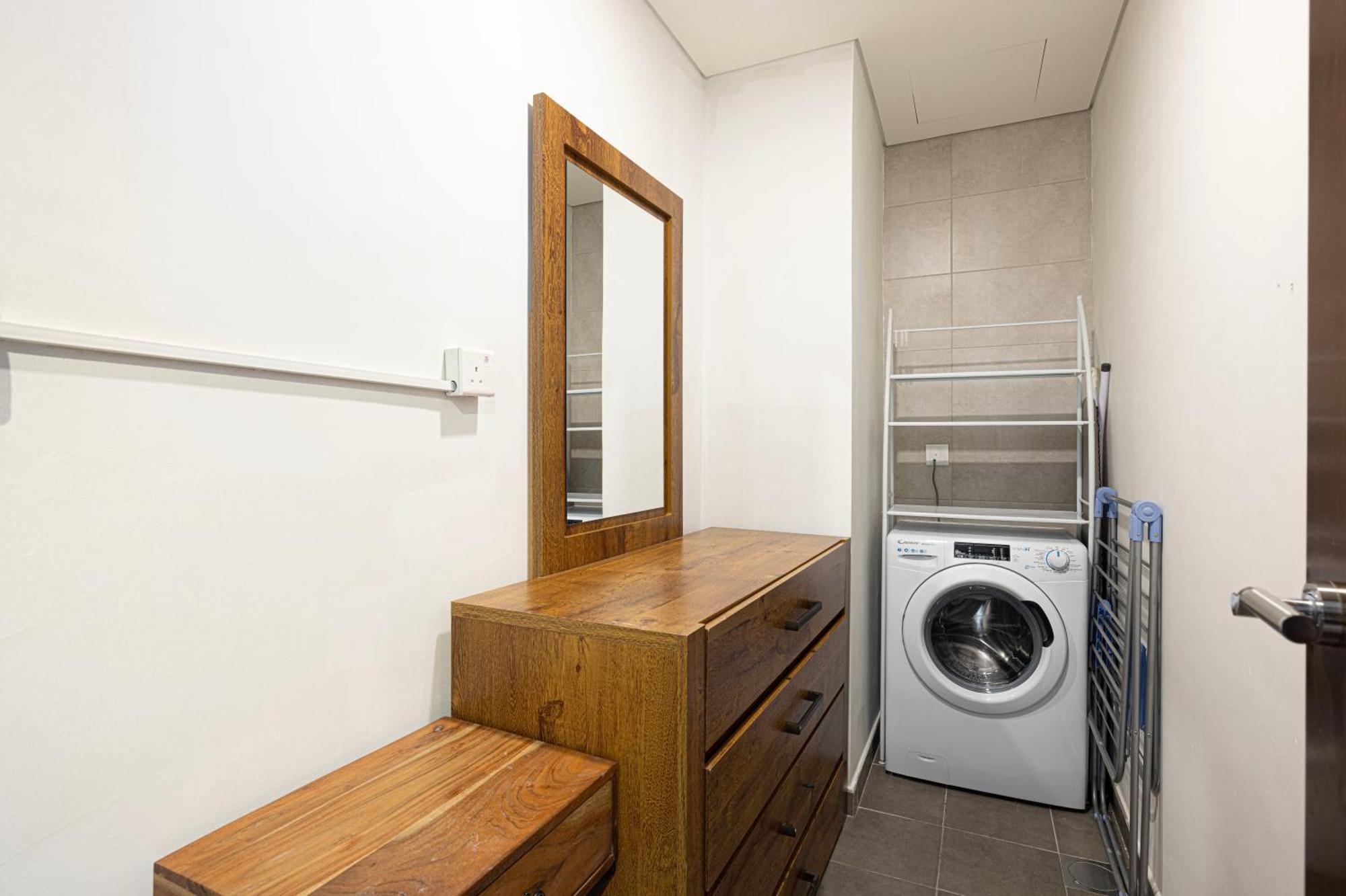 New Designed 2-br Downtown