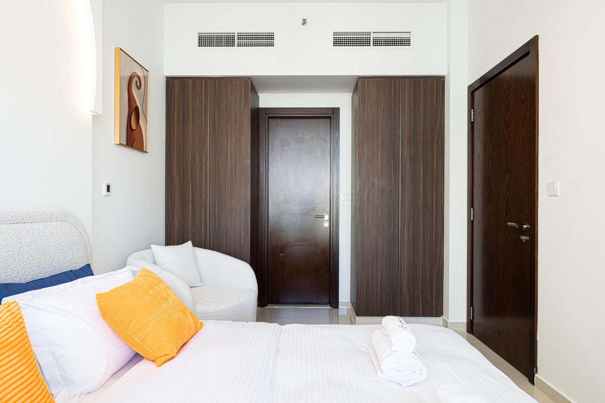 New Designed 2-br Downtown Dubai