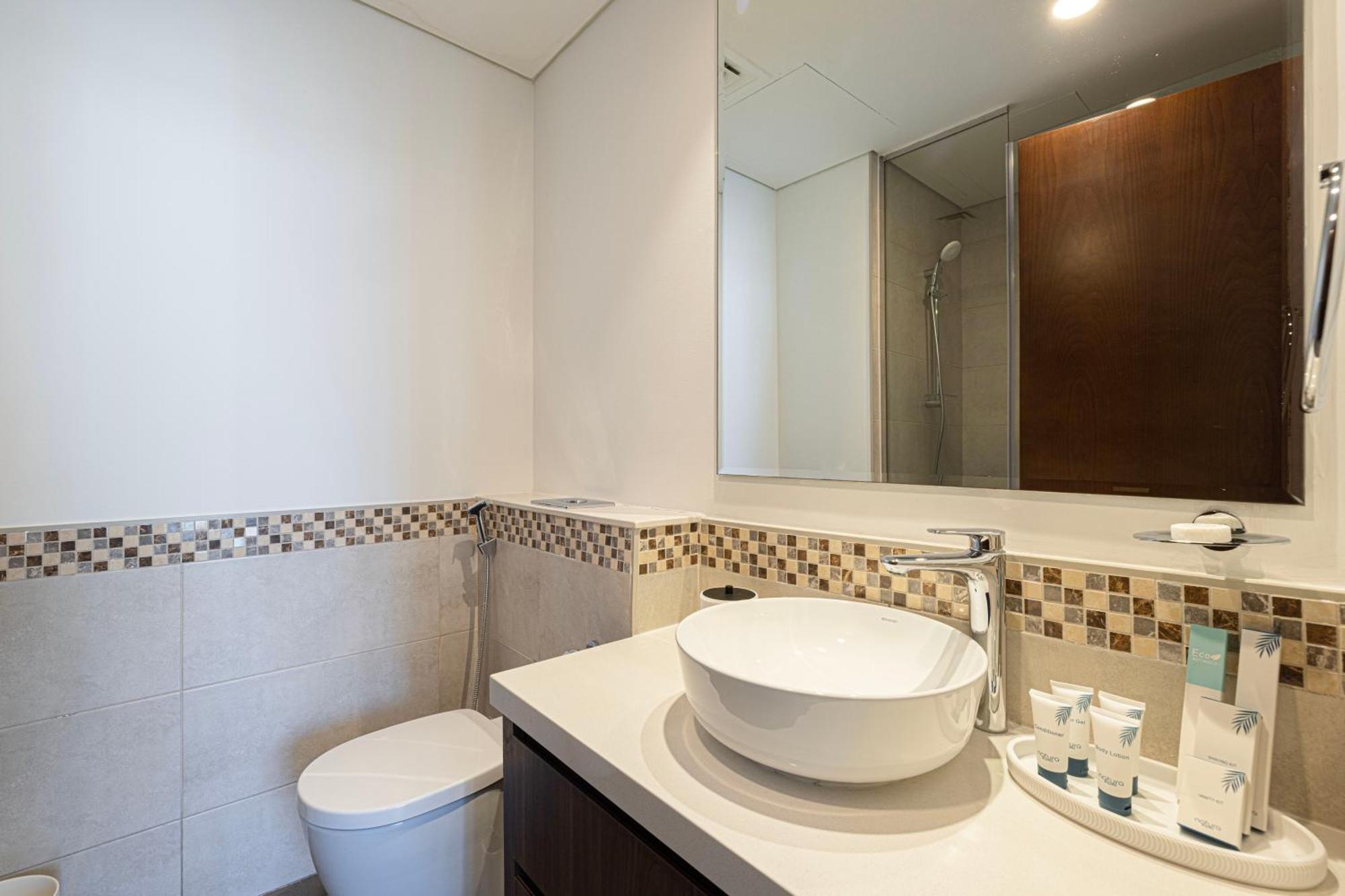 Apartment New Designed 2-br Downtown *