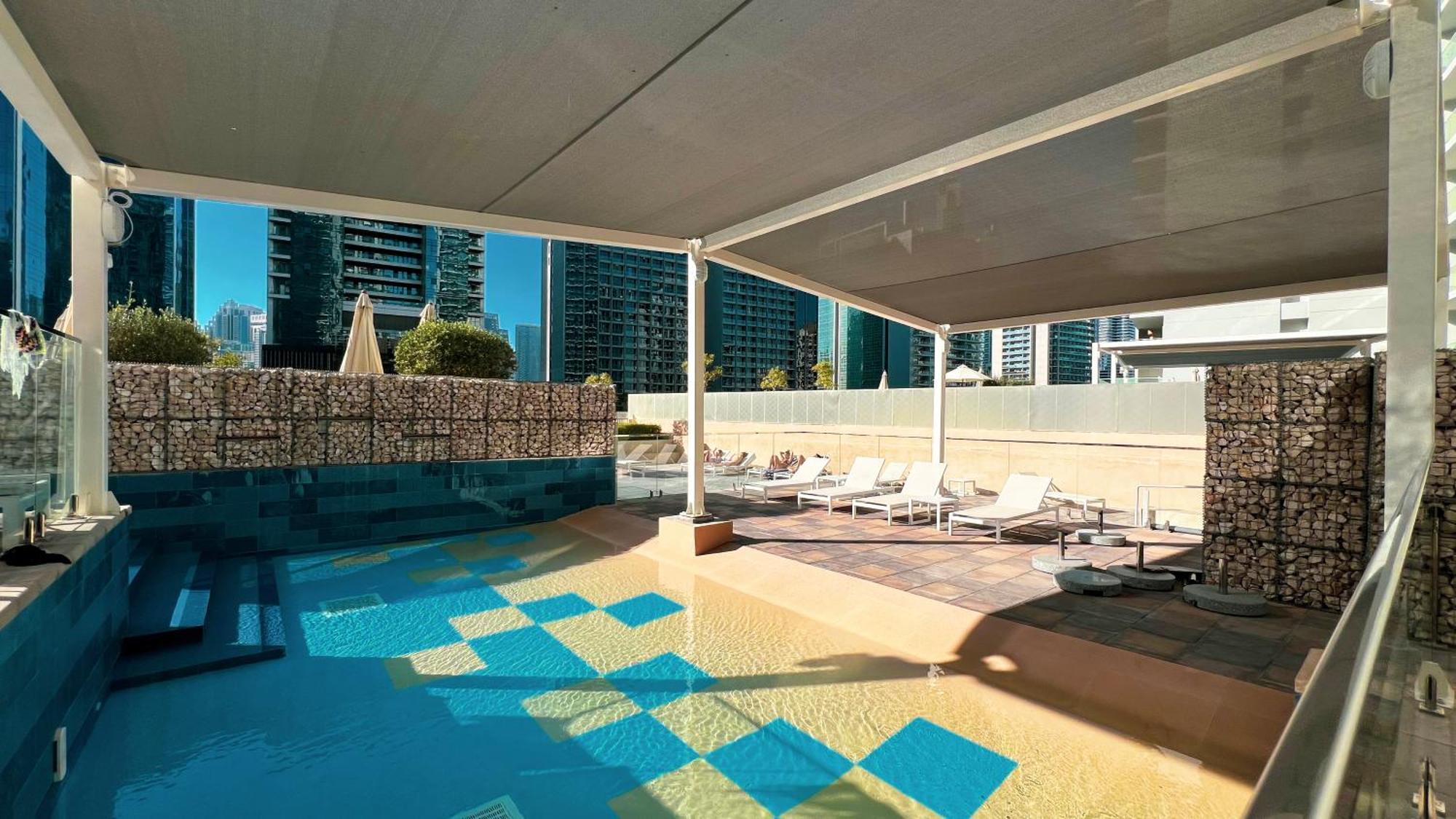 New Designed 2-br Downtown Apartment *