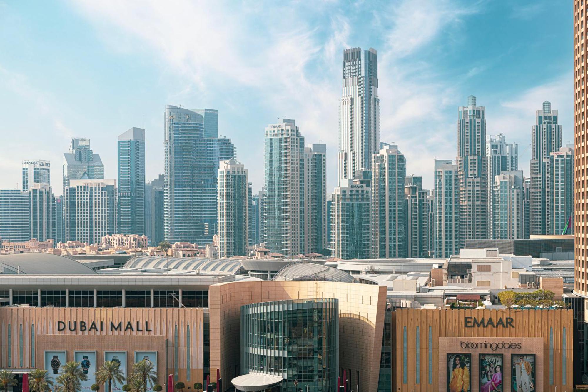 Burj Khalifa View, 2 Balcony W Lounge, Mall Access, Gym, Infinity-pool, Playground, Bbq, Family Friendly Apartment