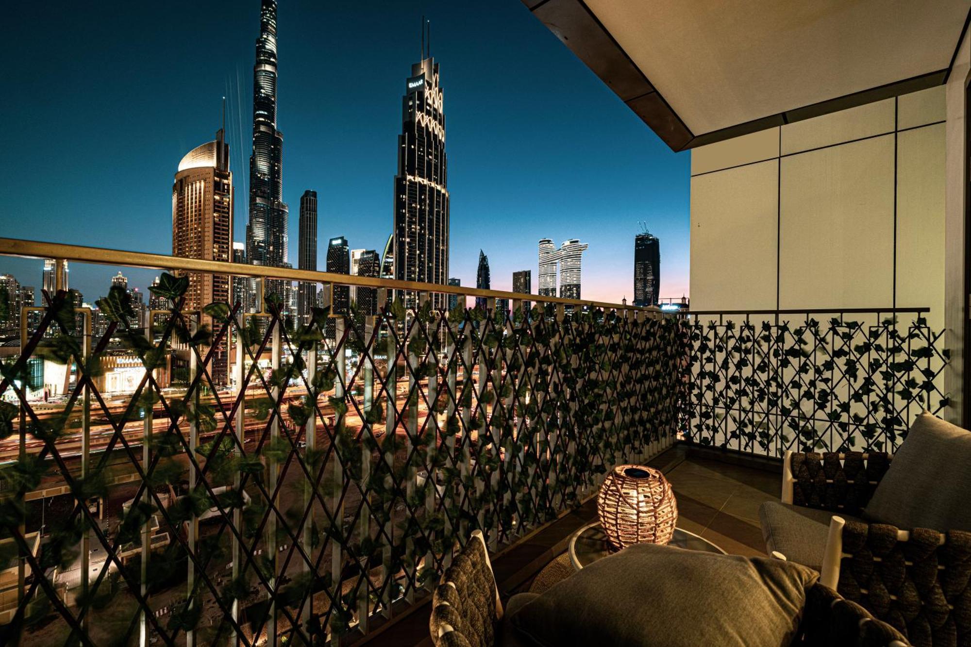 Apartment Burj Khalifa View, 2 Balcony W Lounge, Mall Access, Gym, Infinity-pool, Playground, Bbq, Family Friendly Dubai