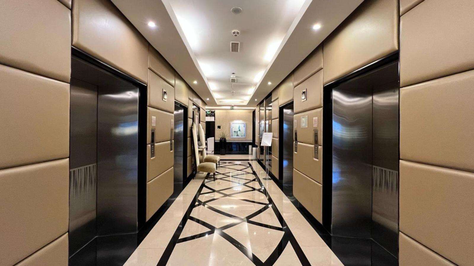 Apartment 1 Minute Walk To Mall, 2 Bedroom Luxe In Elite Building With Pool And Gym Dubai