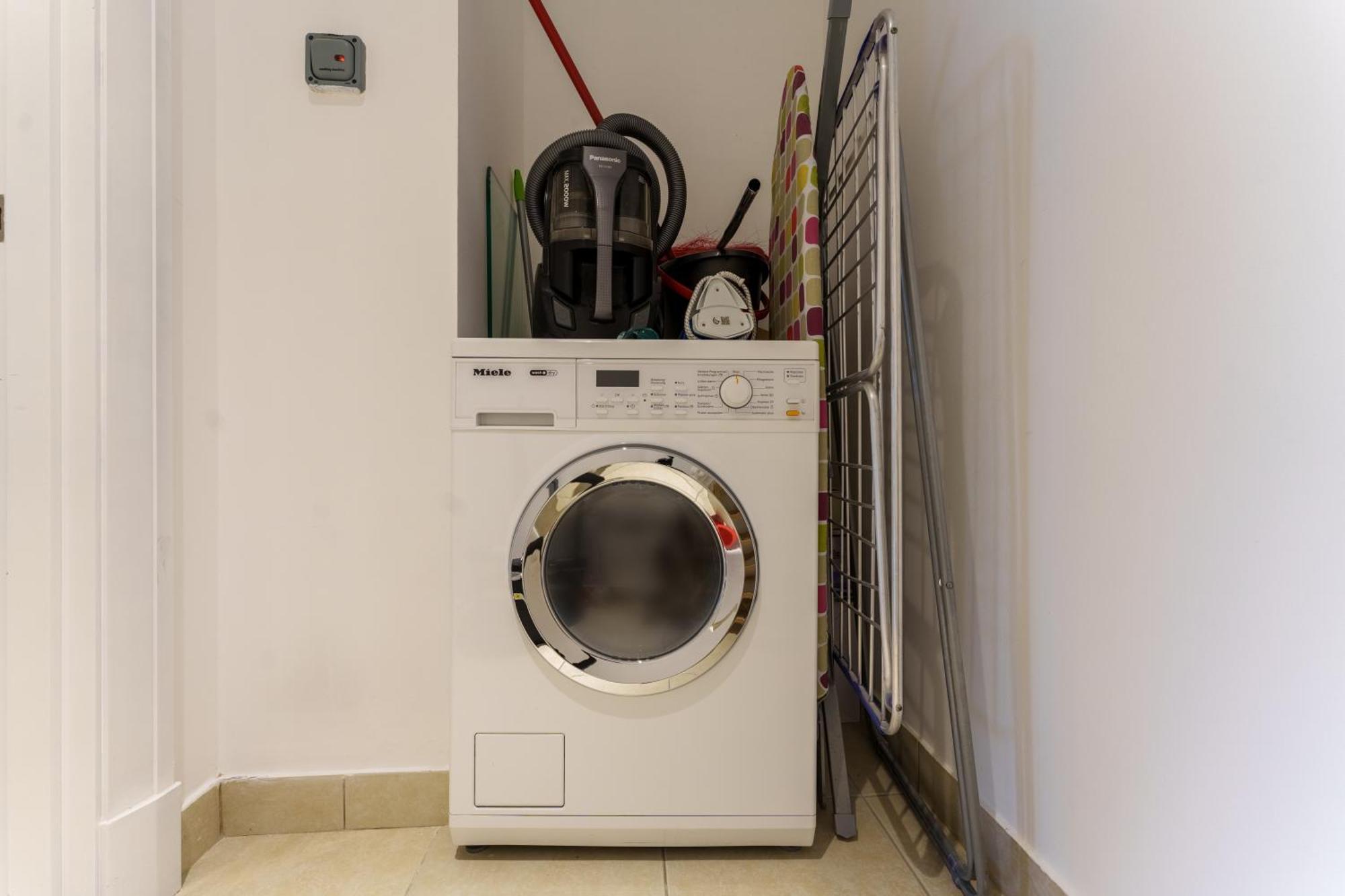 Apartment Living Chic 1 Bedroom *
