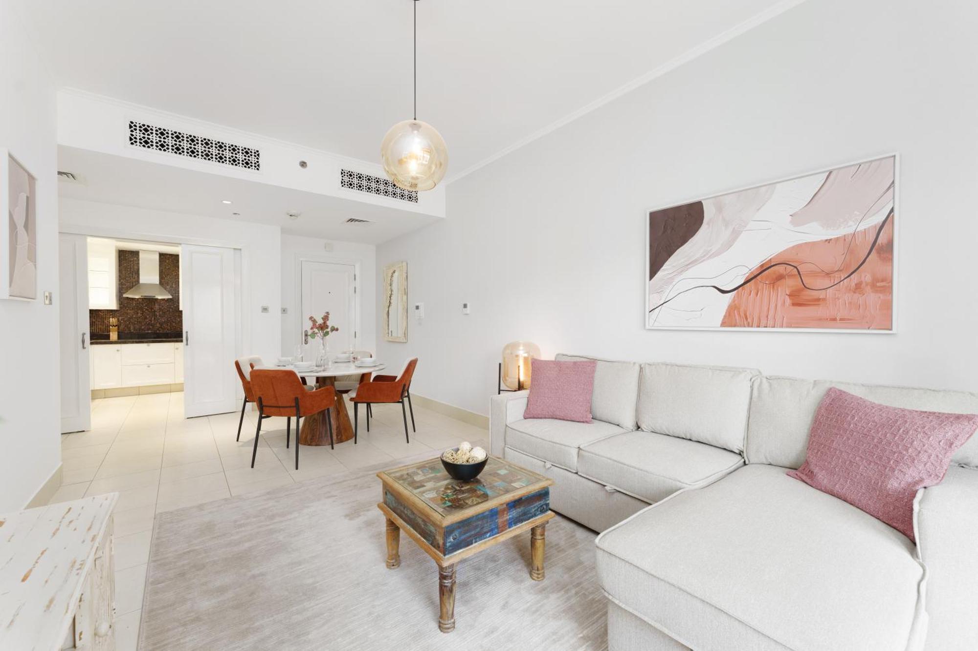 Living Chic 1 Bedroom Apartment