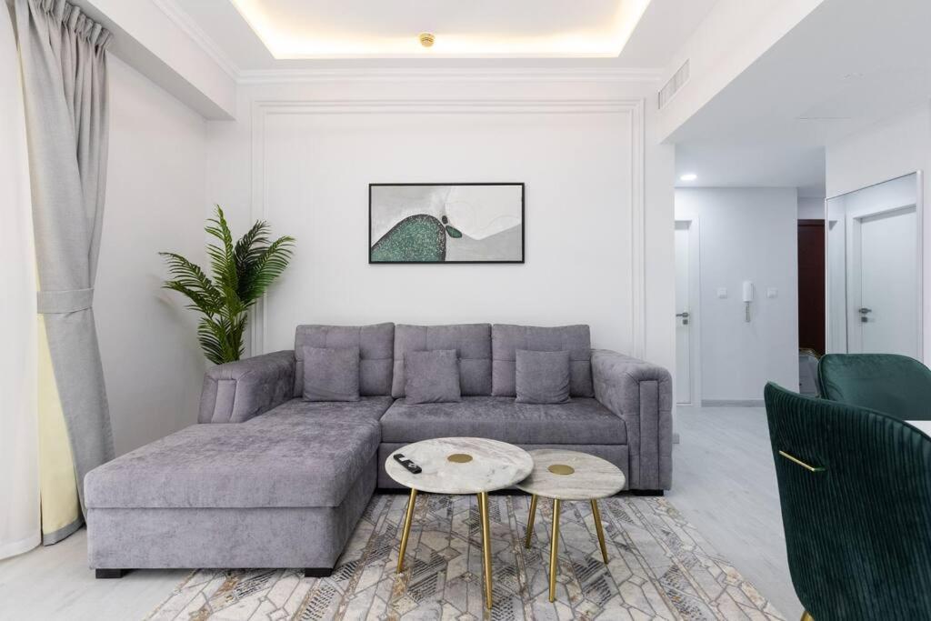 Stylish 3bdr In Rimal 2 Jbr * Dubai