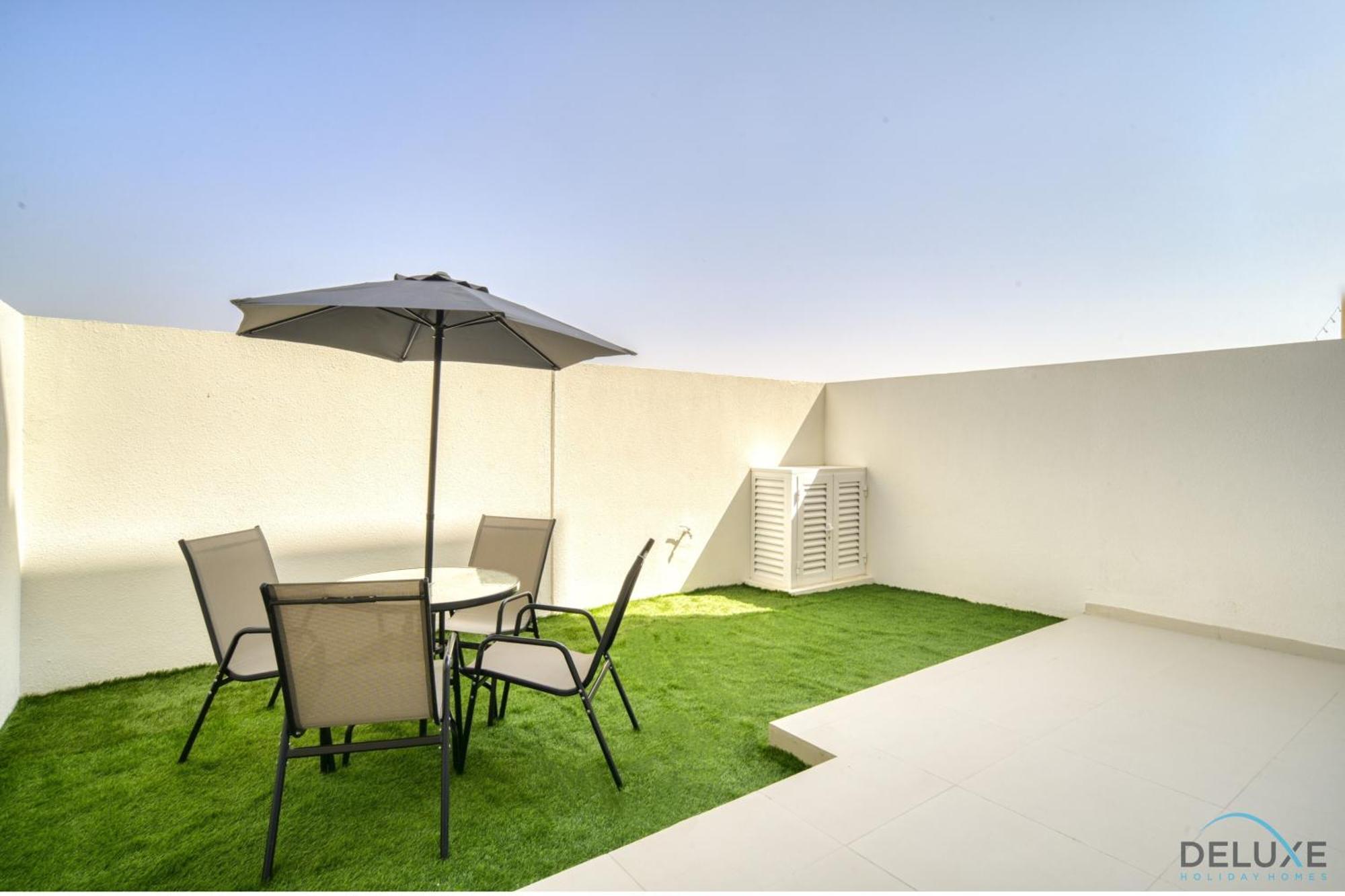 Exquisite 4br Townhouse At Damac Hills 2, Dubailand By Deluxe Homes Apartment