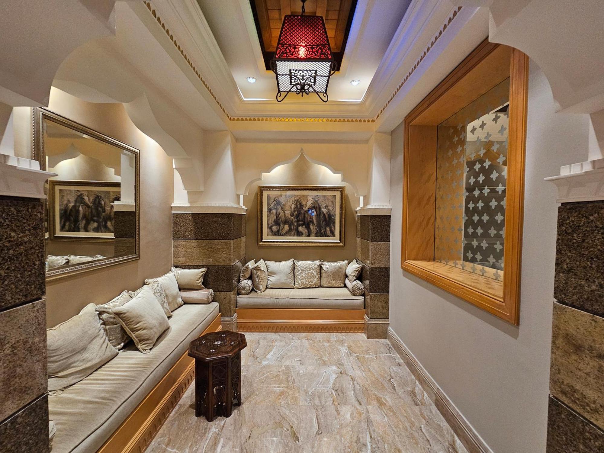 Apartment Palace Downtown