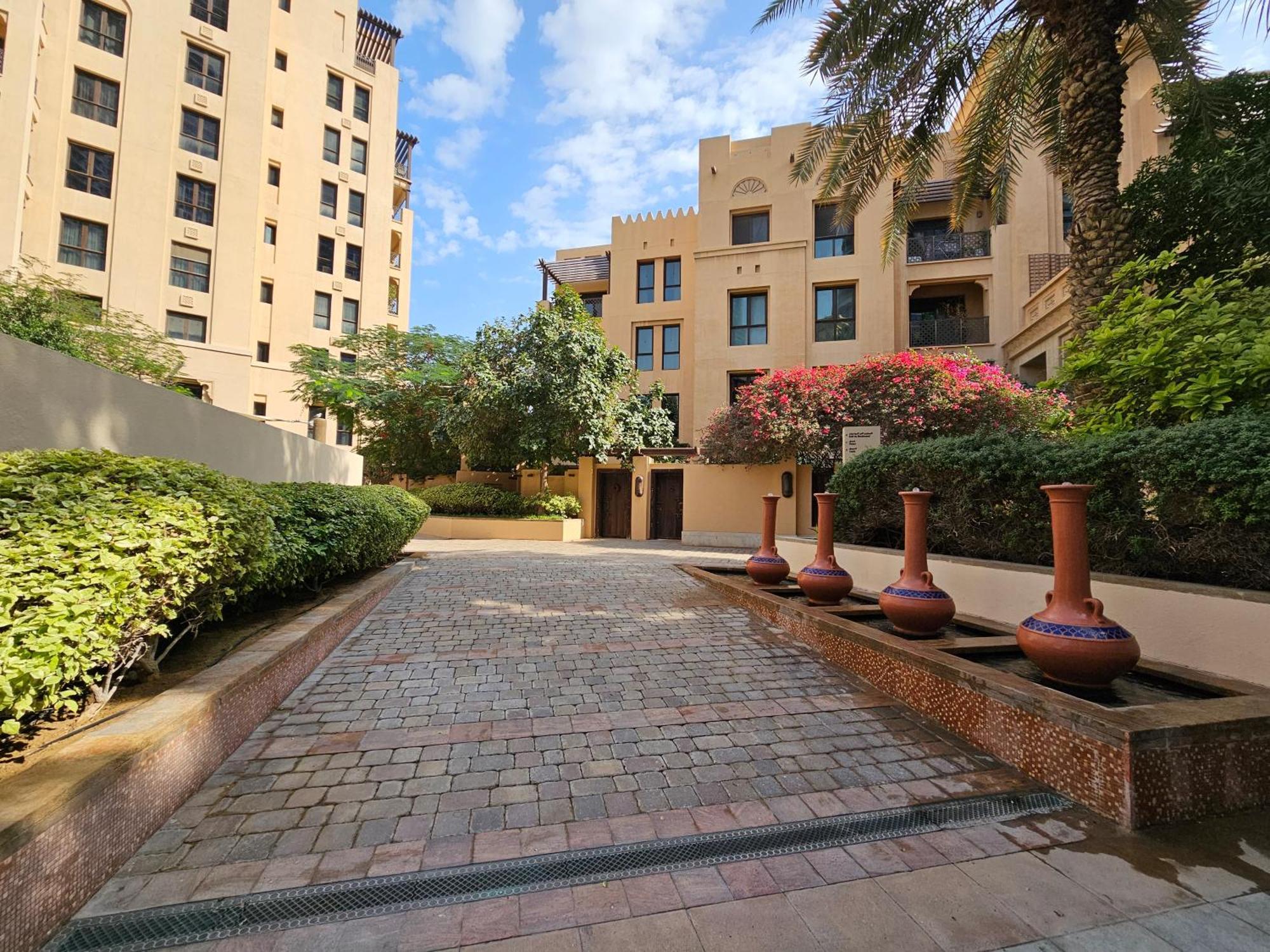 Palace Downtown Apartment