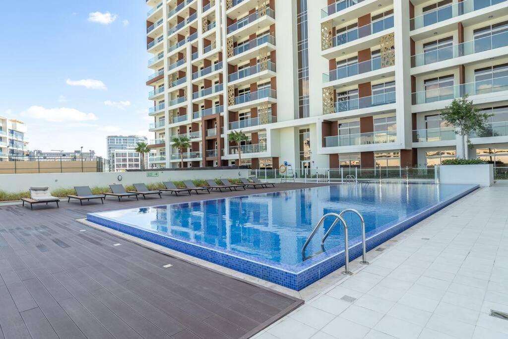 New Lisiting & Miracle Garden & Great Location Apartment Dubai