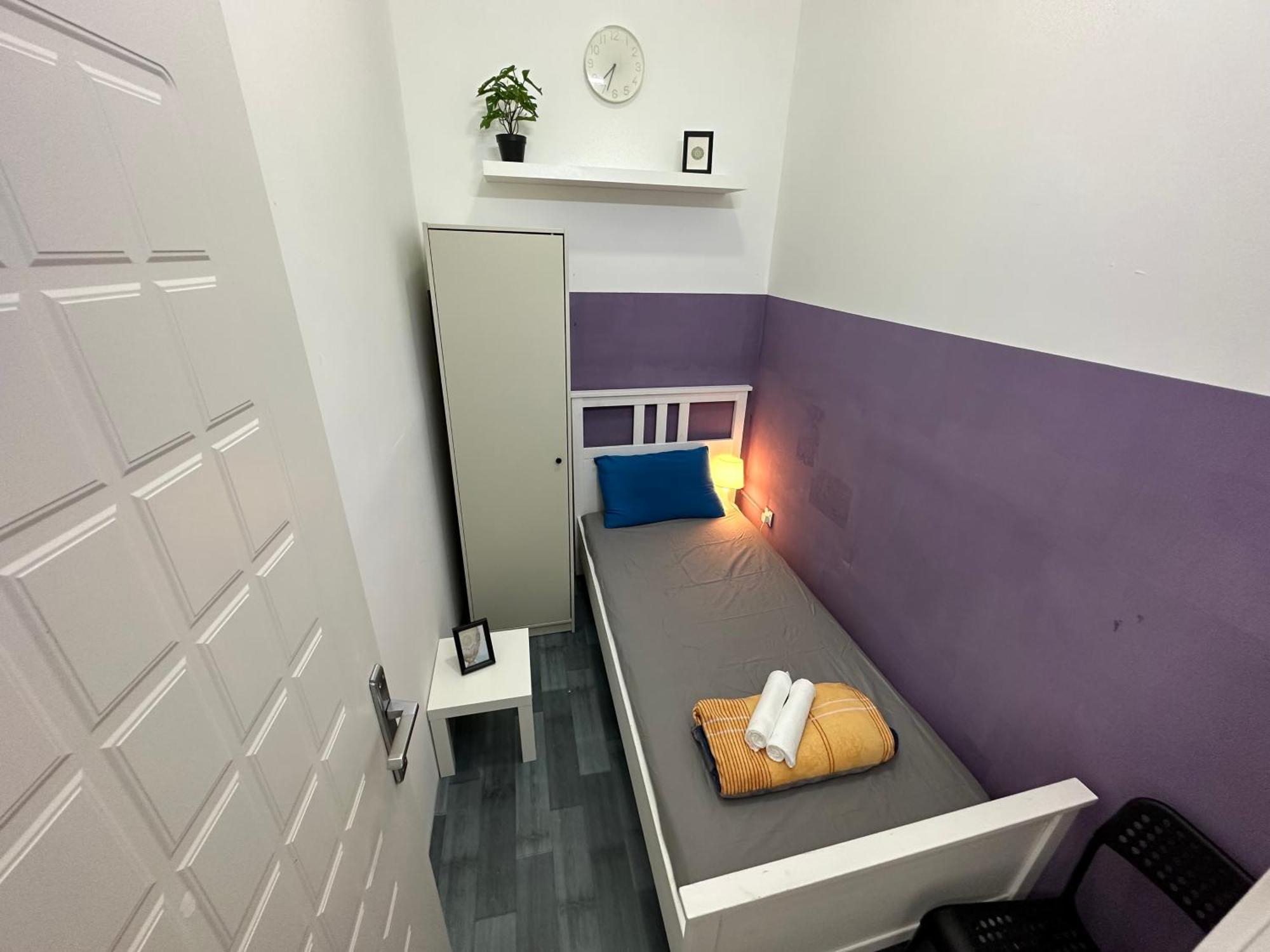 Homestay Calm Partition Near Mashreq Metro Dubai