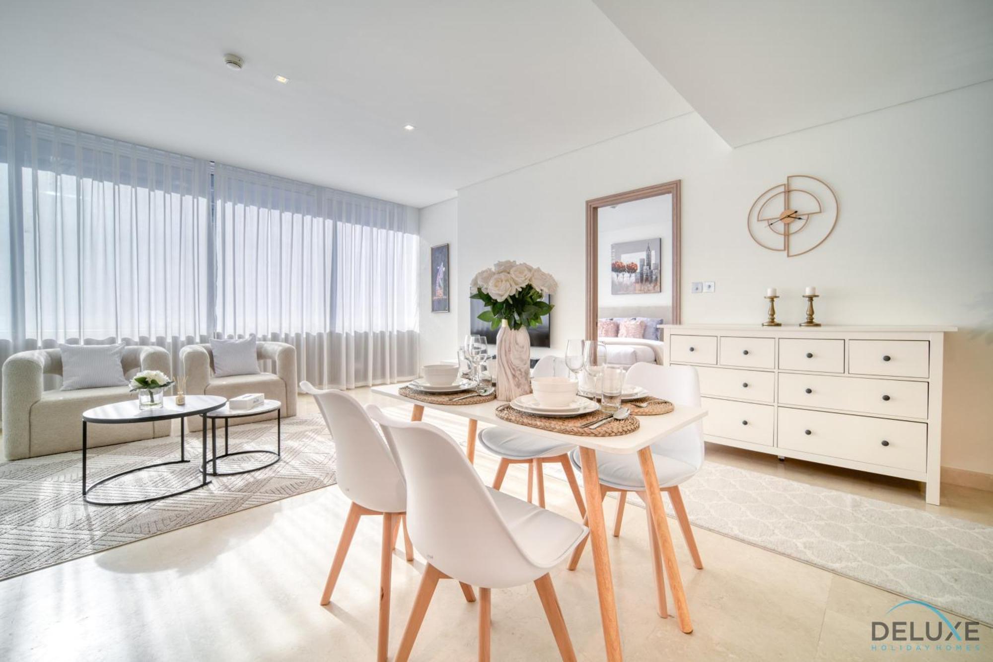 Apartment Special Offer Stylish 1br With Scenic Views & Pool By Deluxe Homes