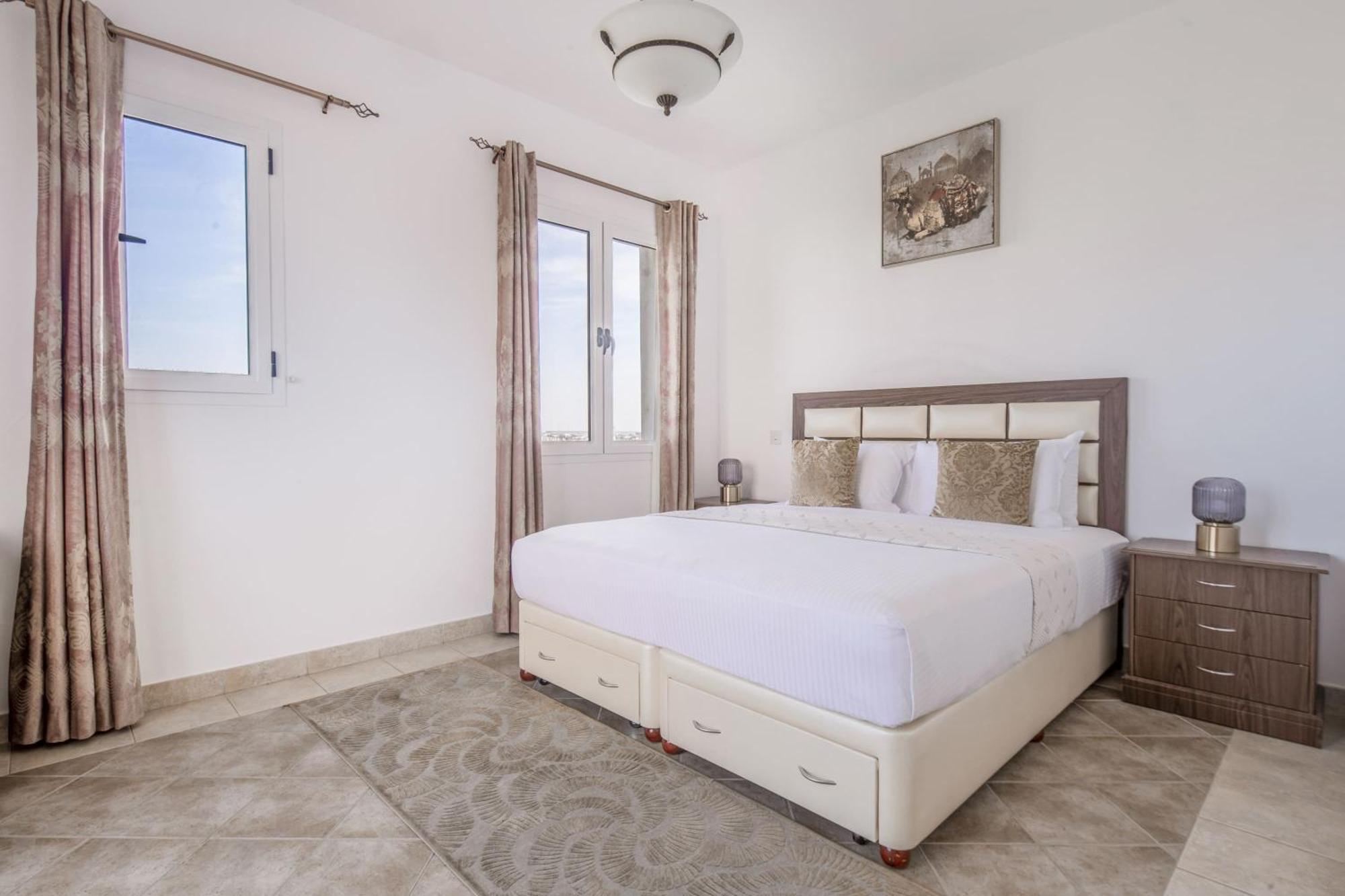 Frank Porter - Al Badia 2 Apartment