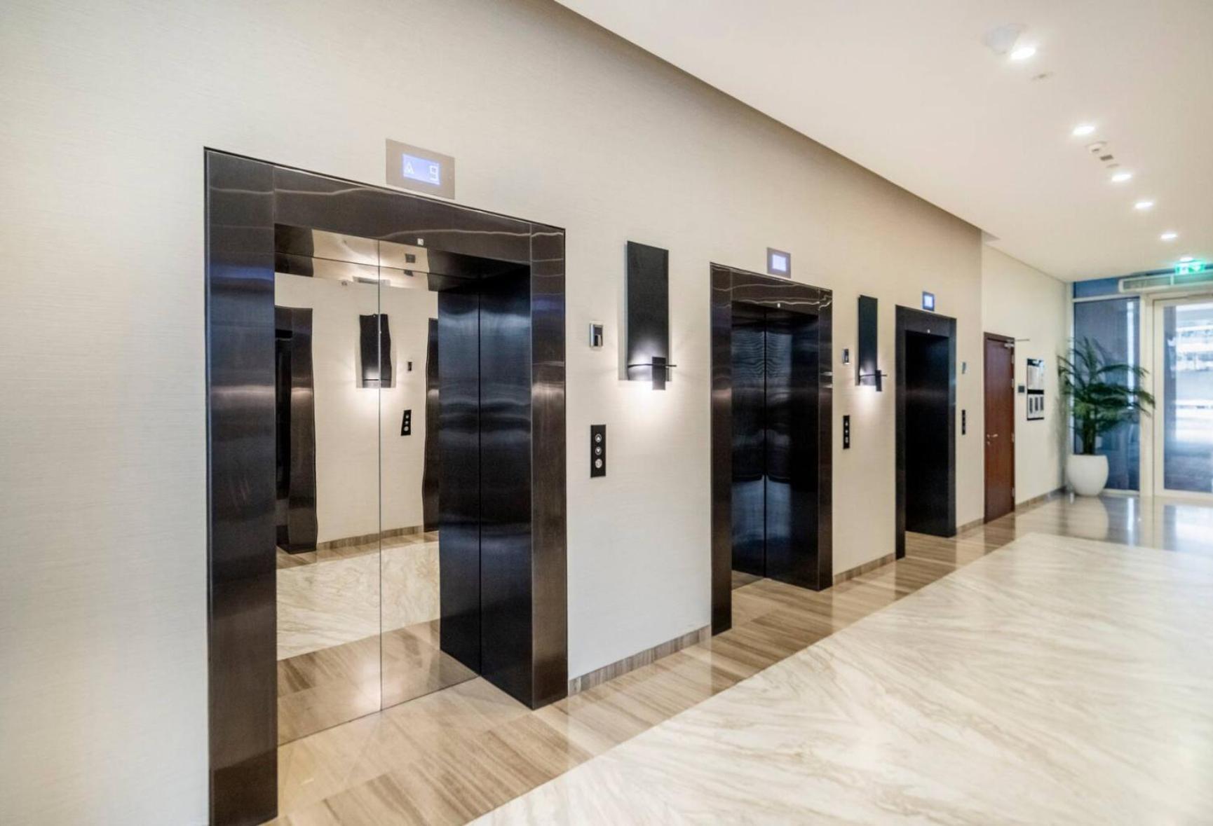Luxury 2 Bedroom With Burj Khalifa View Apartment