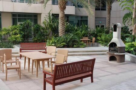 Hospitality Expert Lw1302 - D Mall Opera Fountain Apartment