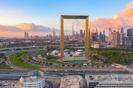 Hospitality Expert Lw1302 - D Mall Opera Fountain * Dubai