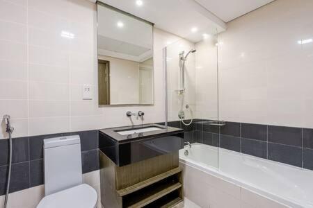 Hospitality Expert Lw1302 - D Mall Opera Fountain Dubai