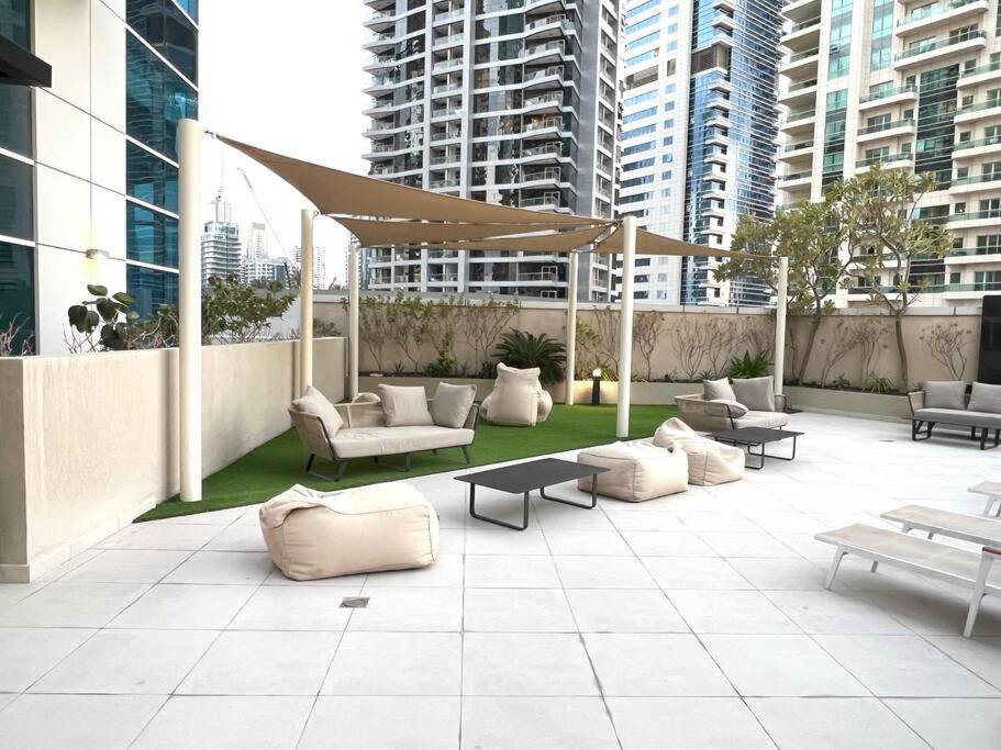 Apartment 1 Bedroom Flat, Luxury Amenities, Near Jbr & Club With Free Parking In Jbr Dubai