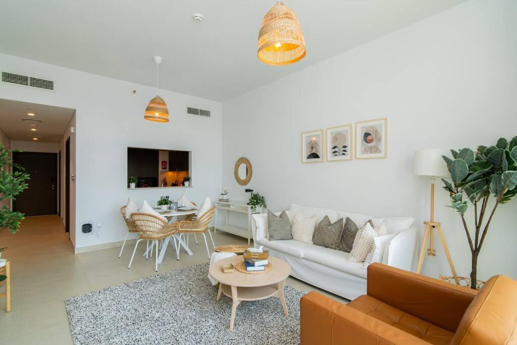Elite Escape - 2 Bhk Getaway With Mall Access - 1508 * Dubai