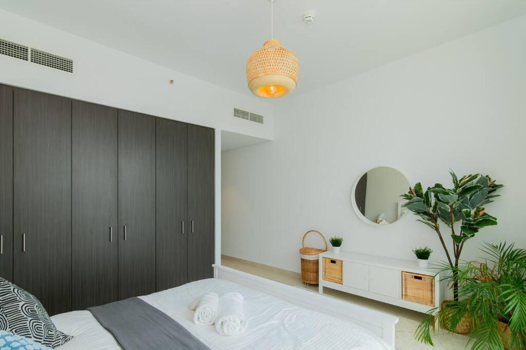 Elite Escape - 2 Bhk Getaway With Mall Access - 1508 Dubai