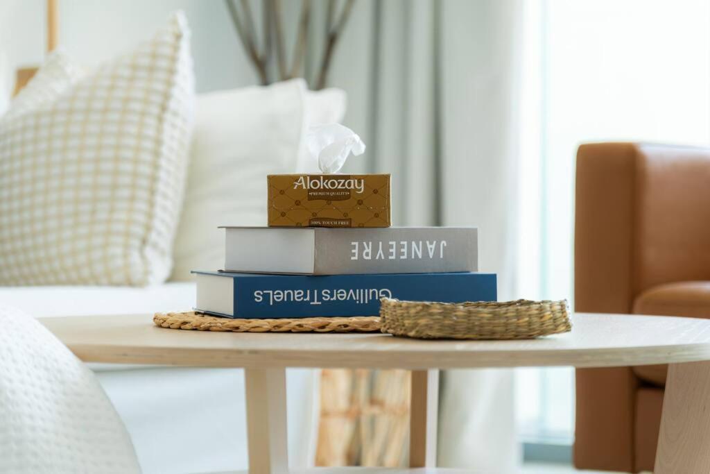 Elite Escape - 2 Bhk Getaway With Mall Access - 1508